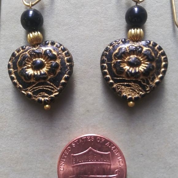 Sweet Black Heart and Onyx Earrings - Picture 3 of 3